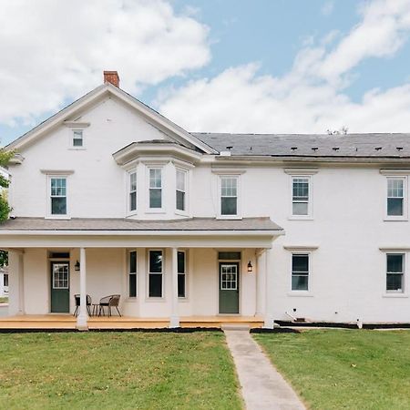 Newly Renovated Vintage Inspired Large 4 Bedroom Home Mount Joy Exterior foto